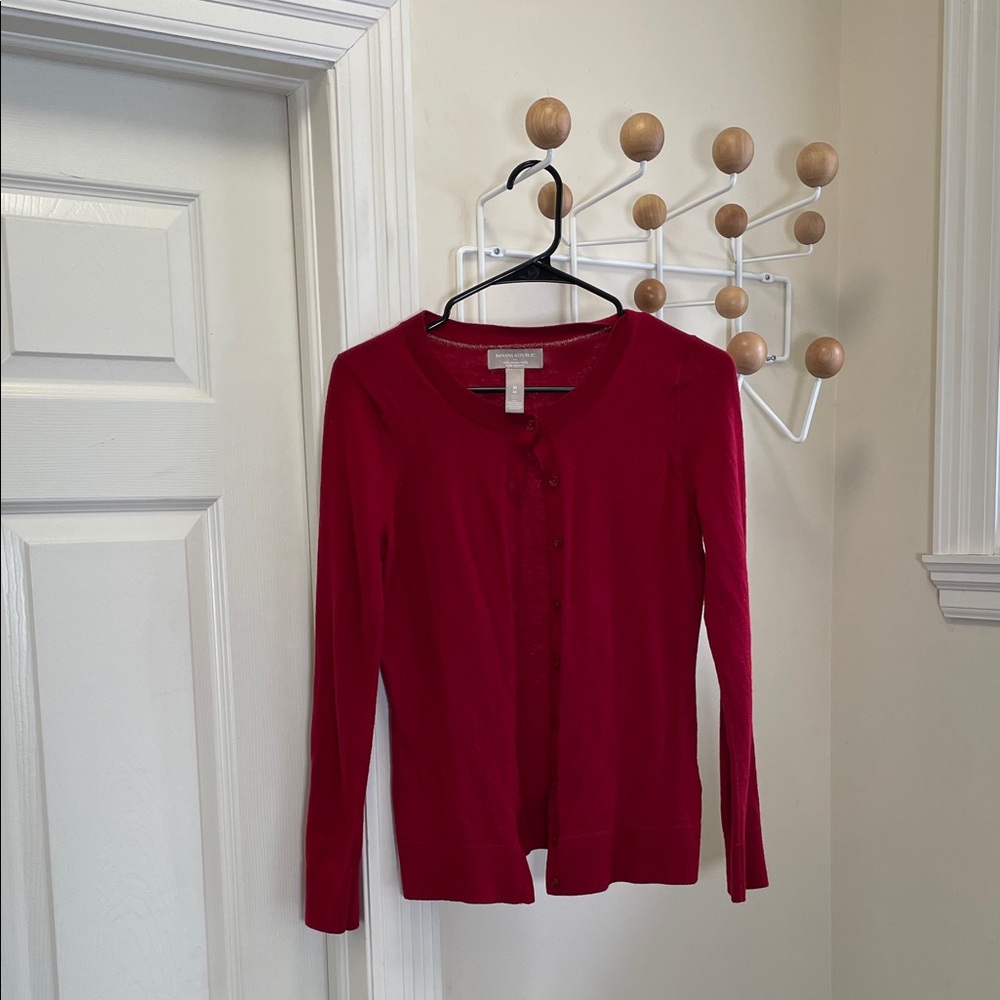 Banana Republic - Merino Wool Long Sleeve Button Up Cardigan - Red - M